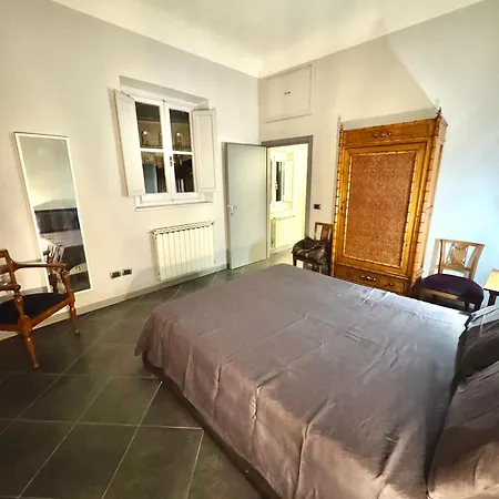 A Terrace In Oltrarno * Firenze